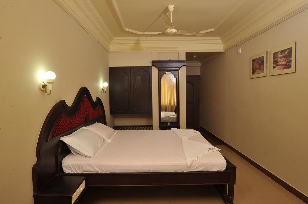 Indraprastha Beach Resort Варкала Екстериор снимка